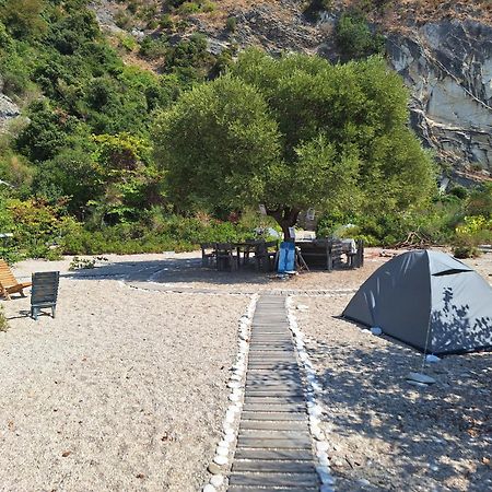 Lost Paradise Eco Camping Himare Exterior photo