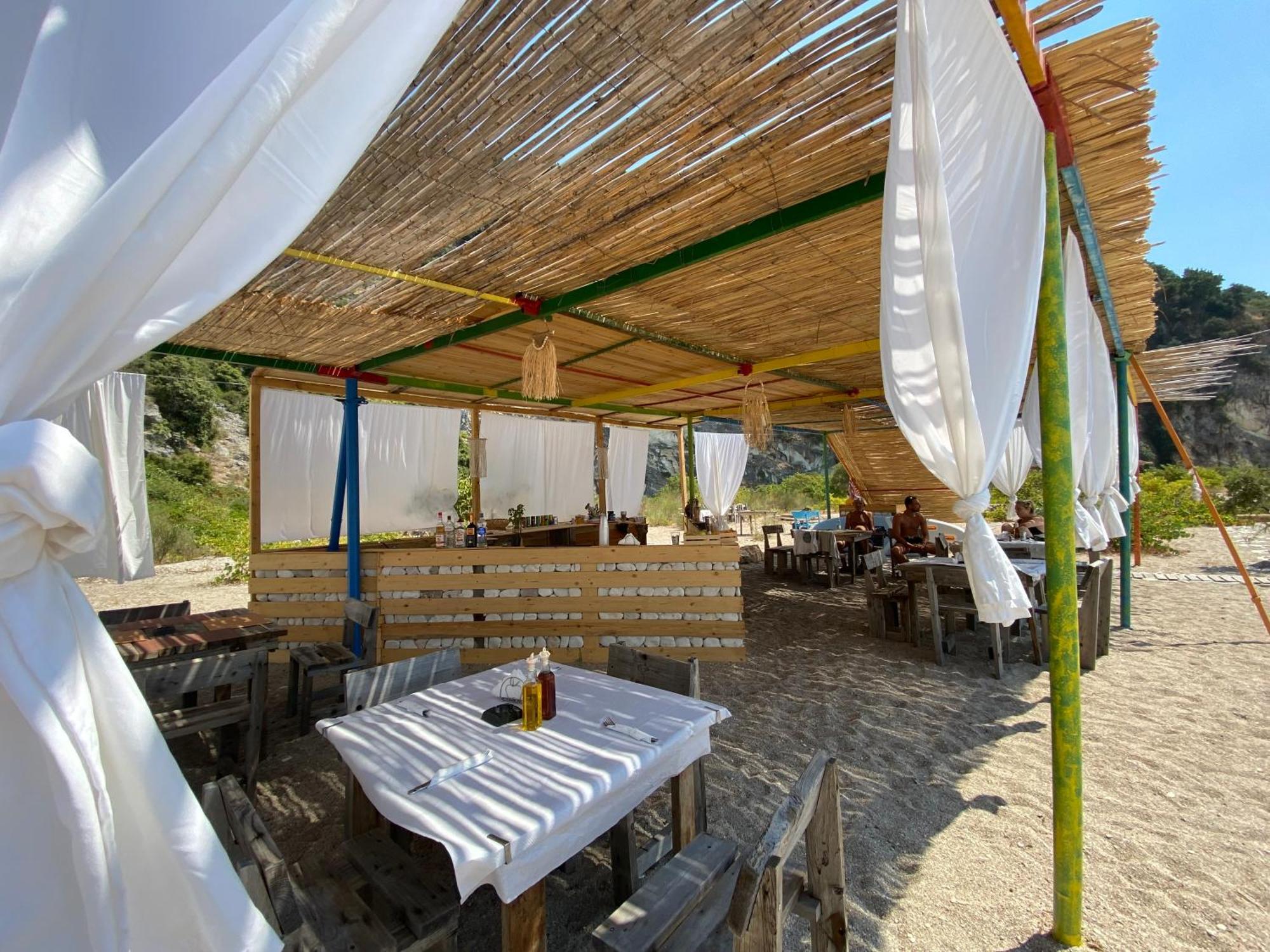 Lost Paradise Eco Camping Himare Exterior photo