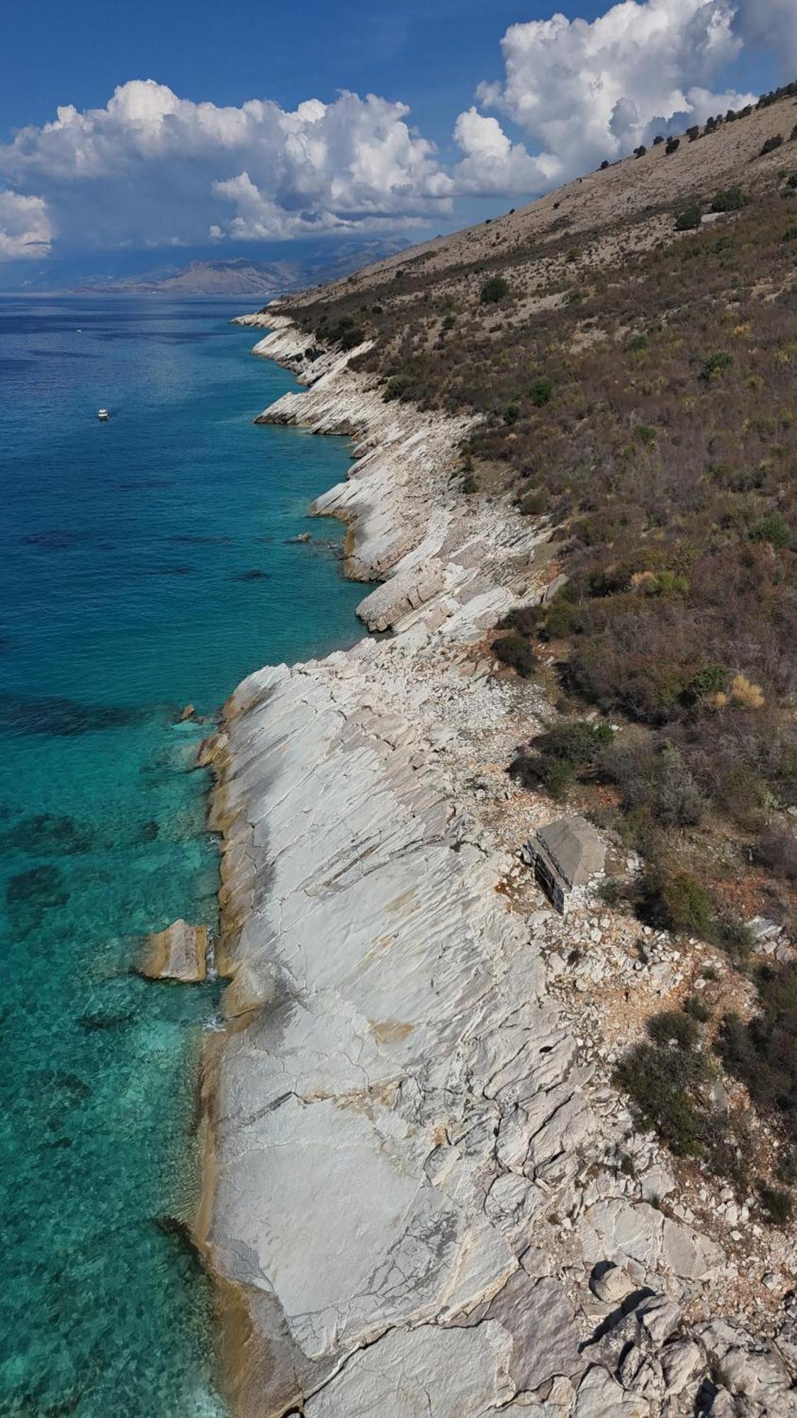 Lost Paradise Eco Camping Himare Exterior photo