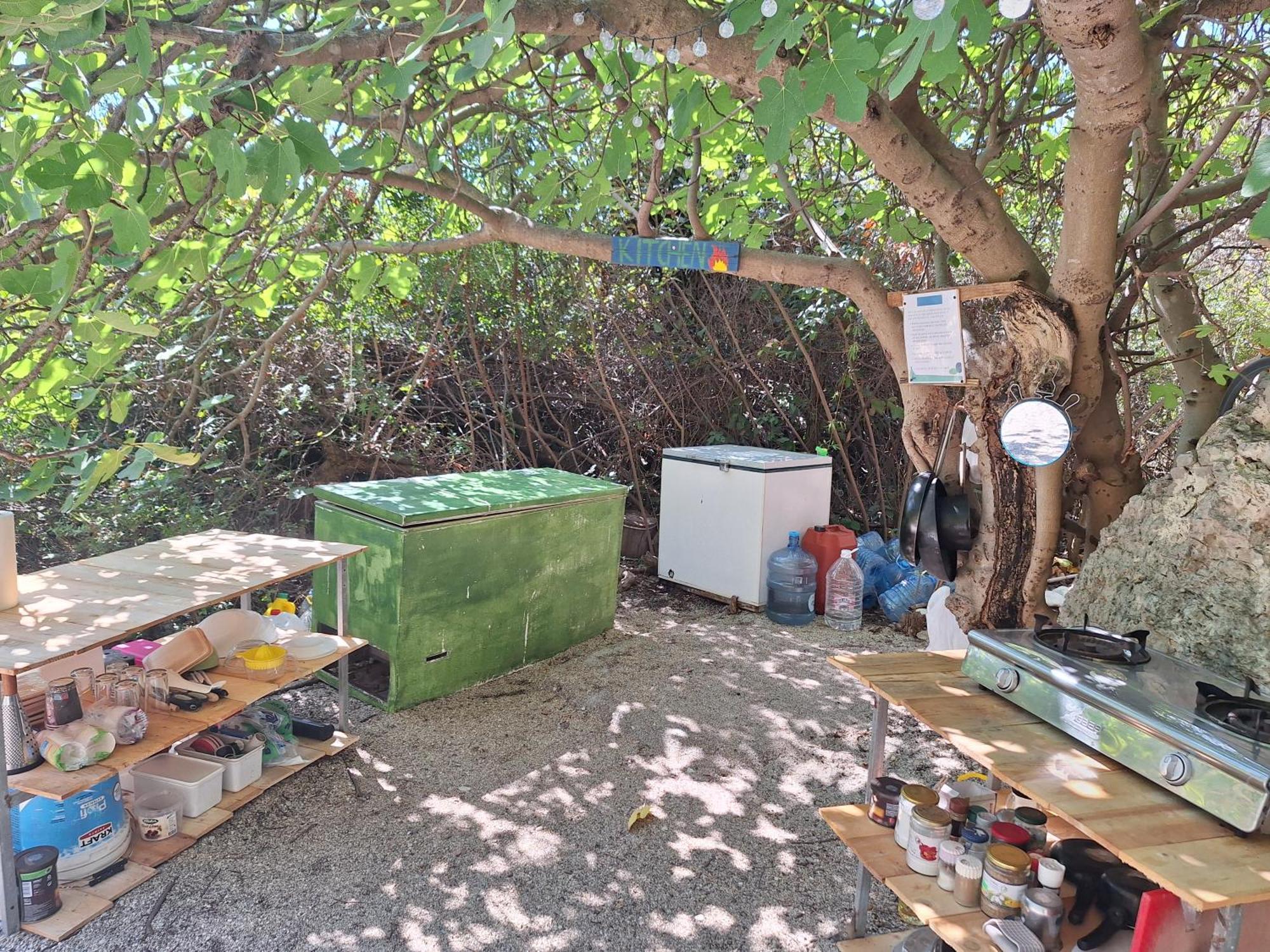 Lost Paradise Eco Camping Himare Exterior photo